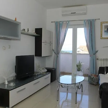 Adel - 70 M From Beach * Supetar