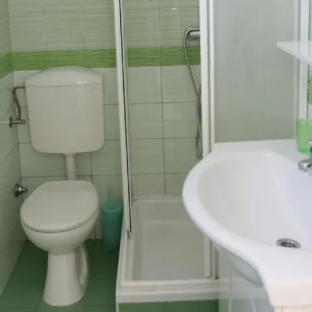 Apartment Adel - 70 M From Beach