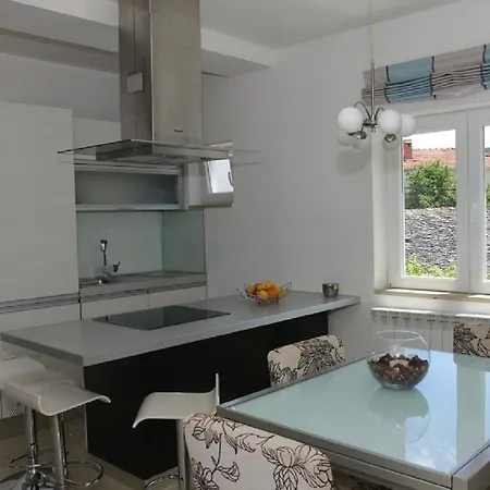 Adel - 70 M From Beach * Supetar
