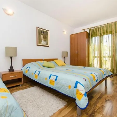 Apartment Adel - 70 M From Beach *