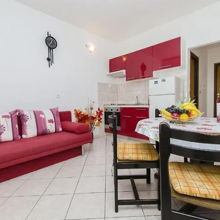 Adel - 70 M From Beach Apartment *