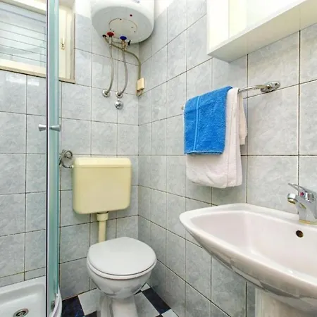 Adel - 70 M From Beach * Supetar